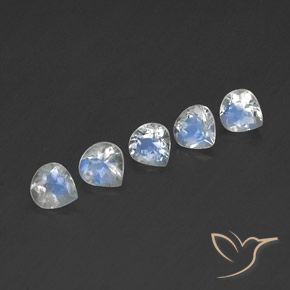 Shop natural 1.82ct 青みがかったホワイト レインボームーンストーン gems, 洋梨の形, from インド at GemSelect. In stock, global shipping!