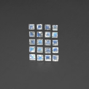 カラットの天然ブルー＆ホワイトレインボームーンストーン（2.9×2.9 mm・透明）