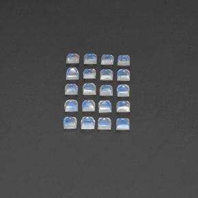 カラットの天然ブルー＆ホワイトレインボームーンストーン（2.9×2.9 mm・透明）