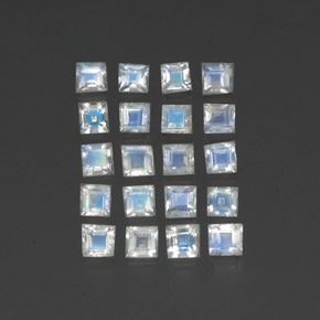 2.88カラットの天然青みがかった白レインボームーンストーン（3×3 mm・四角）