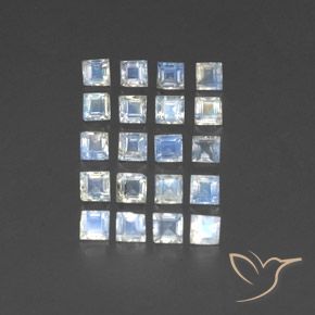 Shop natural 3.22ct 青みがかったホワイト レインボームーンストーン gems, 四角形, from インド at GemSelect. In stock, global shipping!