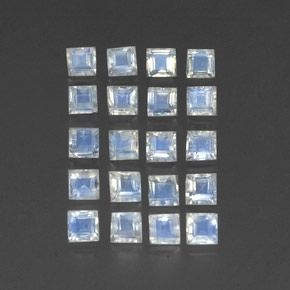 カラットの天然ブルー＆ホワイトレインボームーンストーン（3.1×3.1 mm・四角）