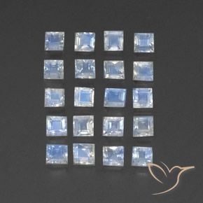 Shop natural 3.57ct 青みがかったホワイト レインボームーンストーン gems, 四角形, from インド at GemSelect. In stock, global shipping!
