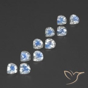 Shop natural 3.31ct 青みがかったホワイト レインボームーンストーン gems, 洋梨の形, from インド at GemSelect. In stock, global shipping!