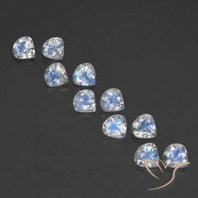 Shop natural 3.48ct 青みがかったホワイト レインボームーンストーン gems, 洋梨の形, from インド at GemSelect. In stock, global shipping!