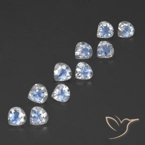 Shop natural 3.77ct 青みがかったホワイト レインボームーンストーン gems, 洋梨の形, from インド at GemSelect. In stock, global shipping!
