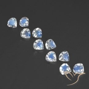 Shop natural 2.85ct 青みがかったホワイト レインボームーンストーン gems, 洋梨の形, from インド at GemSelect. In stock, global shipping!