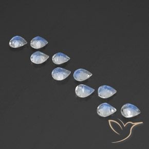 Shop natural 2.85ct 青みがかったホワイト レインボームーンストーン gems, 洋梨の形, from インド at GemSelect. In stock, global shipping!