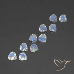 Shop natural 2.97ct 青みがかったホワイト レインボームーンストーン gems, 洋梨の形, from インド at GemSelect. In stock, global shipping!