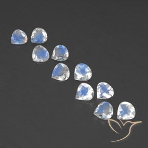 Shop natural 3.13ct 青みがかったホワイト レインボームーンストーン gems, 洋梨の形, from インド at GemSelect. In stock, global shipping!