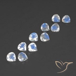 Shop natural 3.13ct 青みがかったホワイト レインボームーンストーン gems, 洋梨の形, from インド at GemSelect. In stock, global shipping!