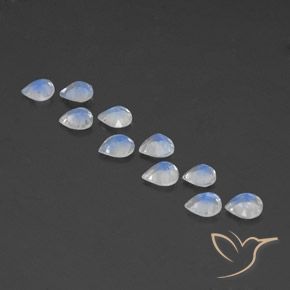 Shop natural 3.13ct 青みがかったホワイト レインボームーンストーン gems, 洋梨の形, from インド at GemSelect. In stock, global shipping!