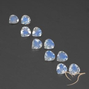 Shop natural 3.16ct 青みがかったホワイト レインボームーンストーン gems, 洋梨の形, from インド at GemSelect. In stock, global shipping!