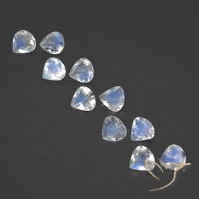 Shop natural 2.73ct 青みがかったホワイト レインボームーンストーン gems, 洋梨の形, from インド at GemSelect. In stock, global shipping!