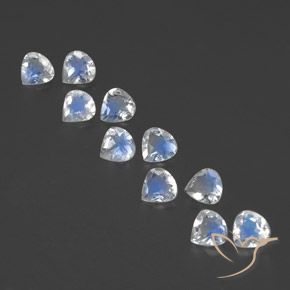Shop natural 2.82ct 青みがかったホワイト レインボームーンストーン gems, 洋梨の形, from インド at GemSelect. In stock, global shipping!