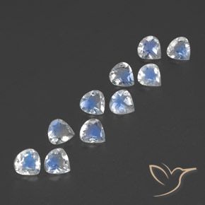 Shop natural 2.82ct 青みがかったホワイト レインボームーンストーン gems, 洋梨の形, from インド at GemSelect. In stock, global shipping!