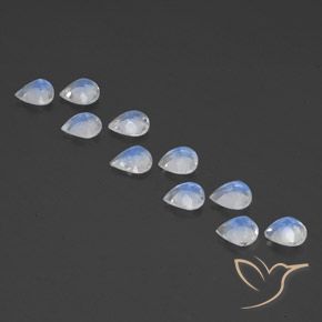 Shop natural 2.82ct 青みがかったホワイト レインボームーンストーン gems, 洋梨の形, from インド at GemSelect. In stock, global shipping!