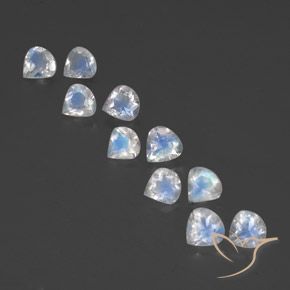 Shop natural 3.37ct 青みがかったホワイト レインボームーンストーン gems, 洋梨の形, from インド at GemSelect. In stock, global shipping!