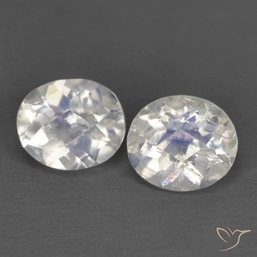 Shop natural 2.43ct 青みがかったホワイト レインボームーンストーン gems, 楕円形, from インド at GemSelect. In stock, global shipping!