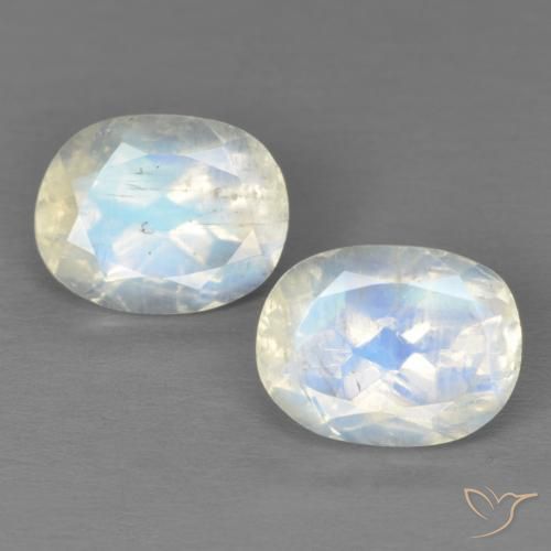 Shop natural 3.90ct 青みがかったホワイト レインボームーンストーン gems, 楕円形, from アメリカ at GemSelect. In stock, global shipping!