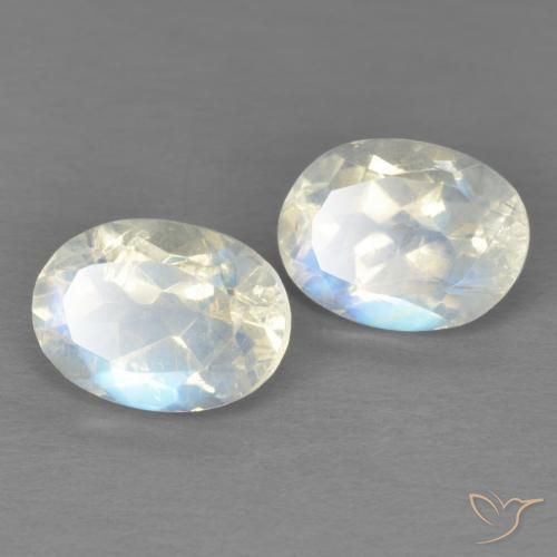 Shop natural 2.87ct 青みがかったホワイト レインボームーンストーン gems, 楕円形, from アメリカ at GemSelect. In stock, global shipping!