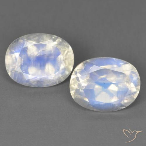 Shop natural 3.87ct 青みがかったホワイト レインボームーンストーン gems, 楕円形, from アメリカ at GemSelect. In stock, global shipping!