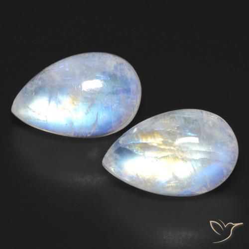 Shop natural 18.38ct 青みがかったホワイト レインボームーンストーン gems, 洋梨の形, from アメリカ at GemSelect. In stock, global shipping!