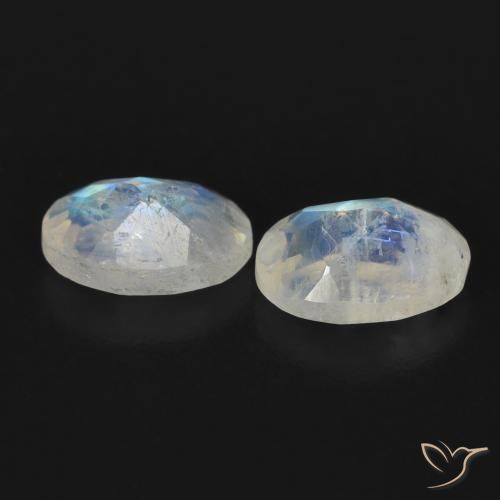 Shop natural 1.51ct 青みがかったホワイト レインボームーンストーン gems, 楕円形, from アメリカ at GemSelect. In stock, global shipping!