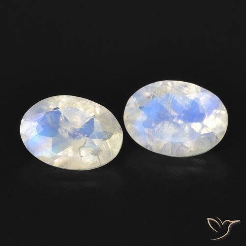 Shop natural 1.48ct 青みがかったホワイト レインボームーンストーン gems, 楕円形, from アメリカ at GemSelect. In stock, global shipping!