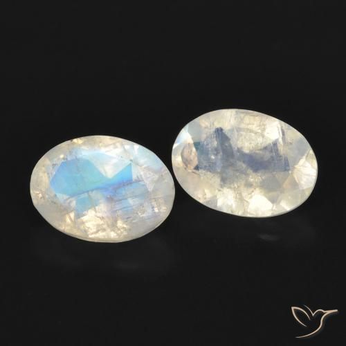 Shop natural 1.53ct 青みがかったホワイト レインボームーンストーン gems, 楕円形, from アメリカ at GemSelect. In stock, global shipping!