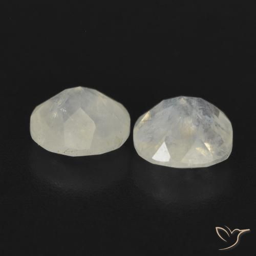 Shop natural 1.56ct 青みがかったホワイト レインボームーンストーン gems, クッション, from アメリカ at GemSelect. In stock, global shipping!