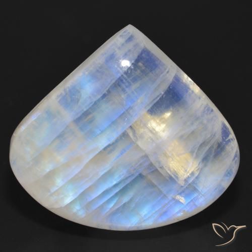 36.83ct 天然 青みがかったホワイト レインボームーンストーン, 洋梨の形, 半透明