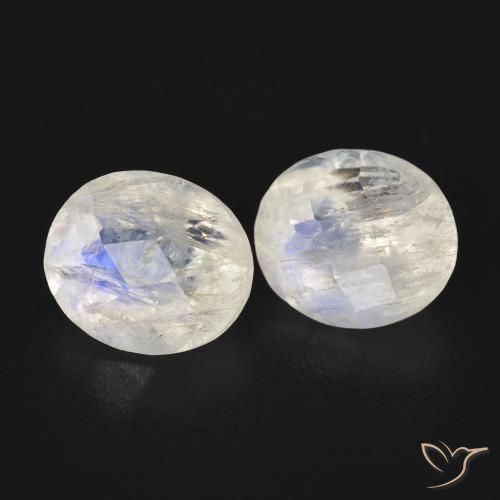 Shop natural 2.45ct 青みがかったホワイト レインボームーンストーン gems, 楕円形, from アメリカ at GemSelect. In stock, global shipping!