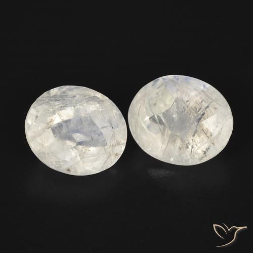 Shop natural 2.18ct 青みがかったホワイト レインボームーンストーン gems, 楕円形, from アメリカ at GemSelect. In stock, global shipping!