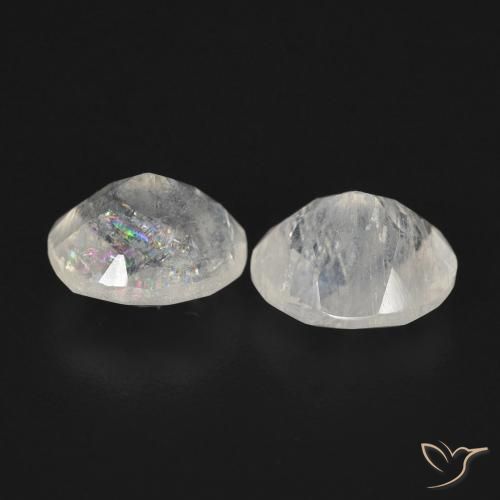 Shop natural 2.18ct 青みがかったホワイト レインボームーンストーン gems, 楕円形, from アメリカ at GemSelect. In stock, global shipping!