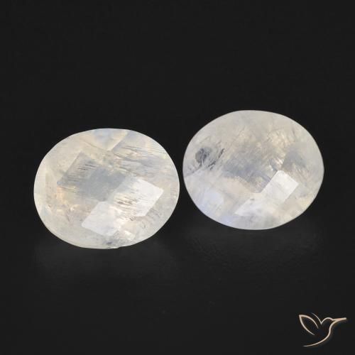 Shop natural 1.91ct 青みがかったホワイト レインボームーンストーン gems, 楕円形, from アメリカ at GemSelect. In stock, global shipping!