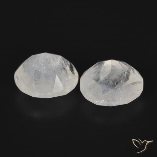 Shop natural 2.27ct 青みがかったホワイト レインボームーンストーン gems, 楕円形, from アメリカ at GemSelect. In stock, global shipping!