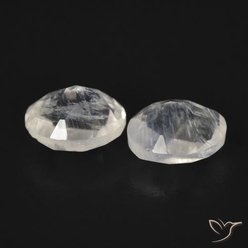 Shop natural 2.07ct 青みがかったホワイト レインボームーンストーン gems, 楕円形, from アメリカ at GemSelect. In stock, global shipping!