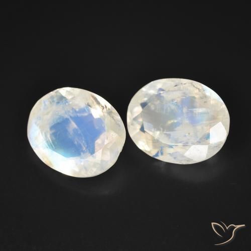 Shop natural 5.65ct 青みがかったホワイト レインボームーンストーン gems, 楕円形, from アメリカ at GemSelect. In stock, global shipping!