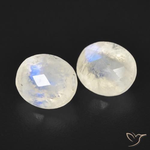 Shop natural 2.56ct 青みがかったホワイト レインボームーンストーン gems, 楕円形, from アメリカ at GemSelect. In stock, global shipping!