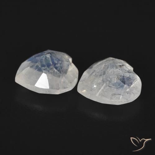 Shop natural 1.34ct 青みがかったホワイト レインボームーンストーン gems, 心臓, from アメリカ at GemSelect. In stock, global shipping!