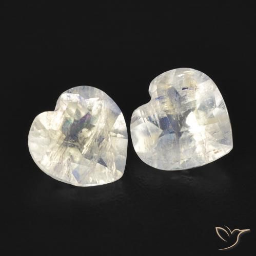 Shop natural 1.21ct 青みがかったホワイト レインボームーンストーン gems, 心臓, from アメリカ at GemSelect. In stock, global shipping!
