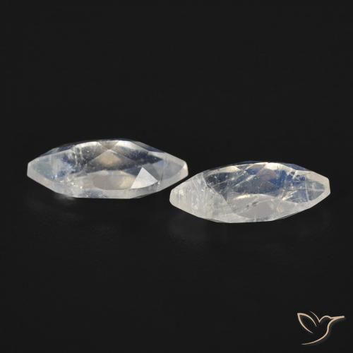 Shop natural 0.97ct 青みがかったホワイト レインボームーンストーン gems, マーキーズ, from アメリカ at GemSelect. In stock, global shipping!