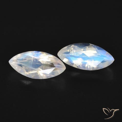 Shop natural 1.07ct 青みがかったホワイト レインボームーンストーン gems, マーキーズ, from アメリカ at GemSelect. In stock, global shipping!