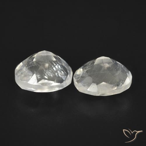 Shop natural 2.24ct 青みがかったホワイト レインボームーンストーン gems, 楕円形, from アメリカ at GemSelect. In stock, global shipping!