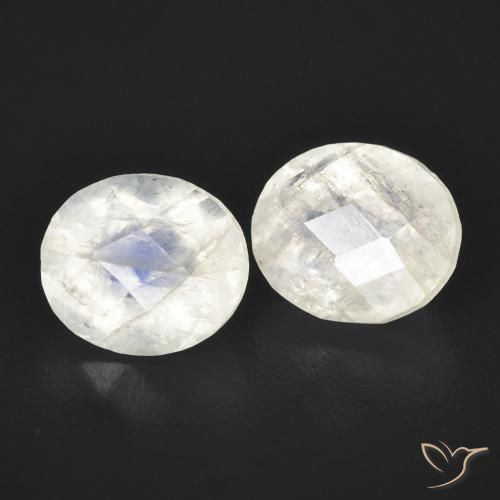 Shop natural 2.39ct 青みがかったホワイト レインボームーンストーン gems, 楕円形, from アメリカ at GemSelect. In stock, global shipping!