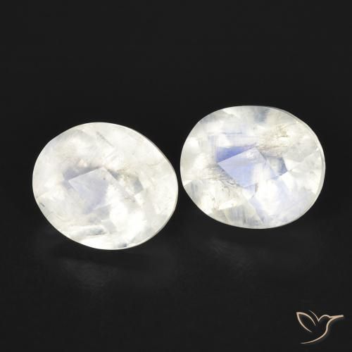 Shop natural 2.29ct 青みがかったホワイト レインボームーンストーン gems, 楕円形, from アメリカ at GemSelect. In stock, global shipping!