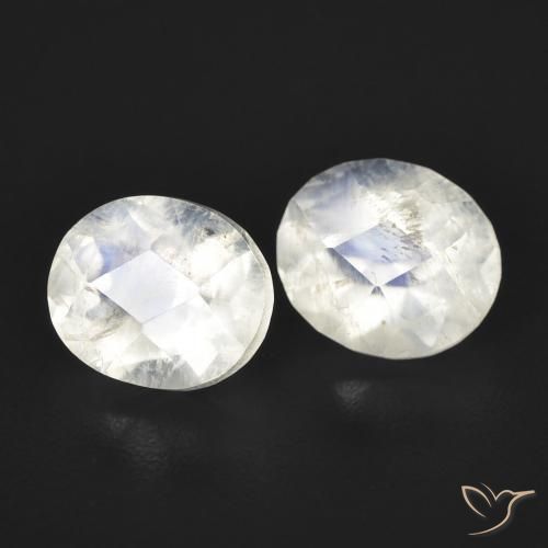 Shop natural 2.36ct 青みがかったホワイト レインボームーンストーン gems, 楕円形, from アメリカ at GemSelect. In stock, global shipping!