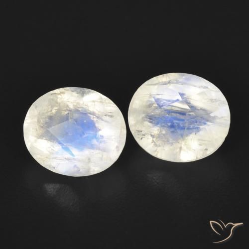 Shop natural 2.46ct 青みがかったホワイト レインボームーンストーン gems, 楕円形, from アメリカ at GemSelect. In stock, global shipping!