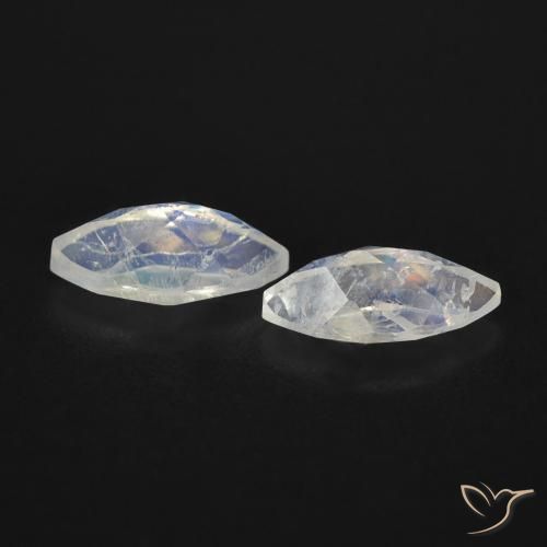Shop natural 1.15ct 青みがかったホワイト レインボームーンストーン gems, マーキーズ, from アメリカ at GemSelect. In stock, global shipping!
